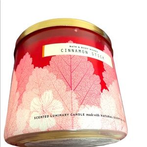 Bath and body works candle in cinnamon stick